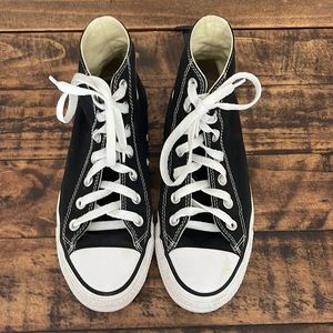 Womens Converse size 7